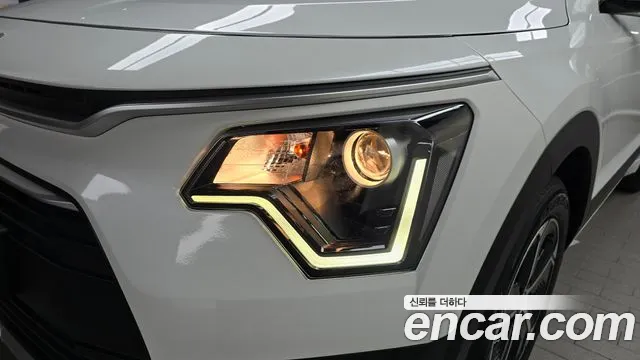 Kia Niro 2024 — фото 8