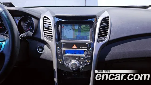 Hyundai i30 2014 — фото 12