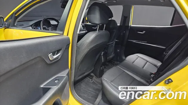 Kia Stonic 2018 — фото 17