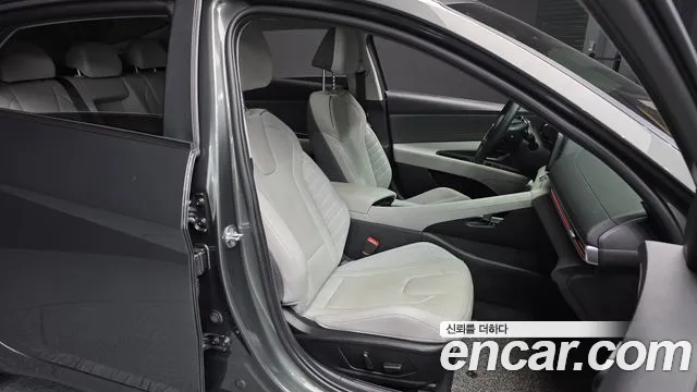 Hyundai AVANTE 2023 — фото 12
