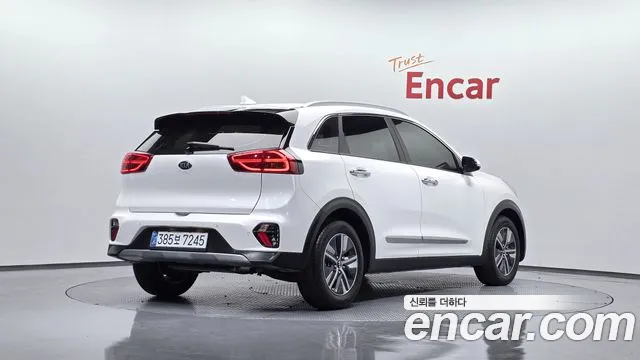 Kia Niro 2021 — фото 1