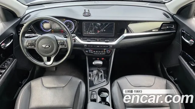 Kia Niro 2021 — фото 9