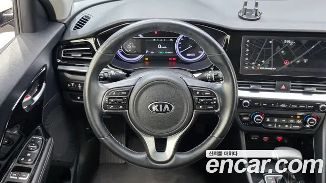 Kia Niro 2021 — фото 18
