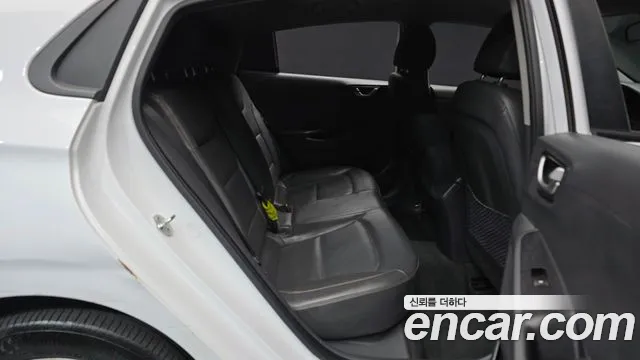Hyundai Ioniq 2018 — фото 11