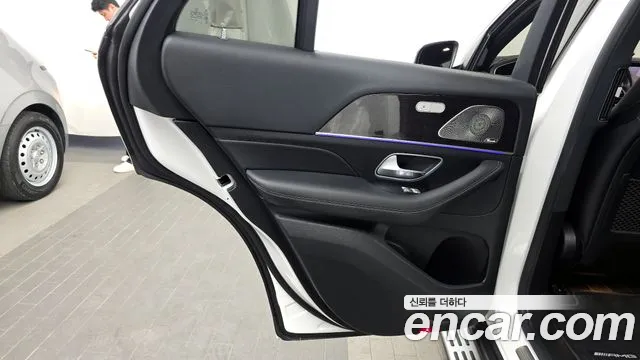 Mercedes-Benz GLE-Class 2023 — фото 15