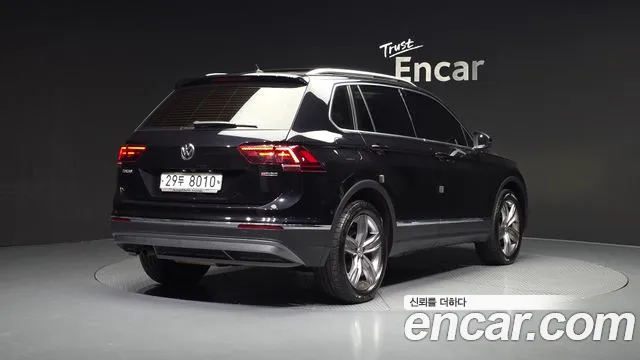 Volkswagen Tiguan 2018 — фото 2