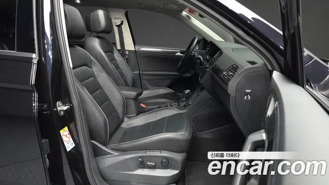 Volkswagen Tiguan 2018 — фото 11