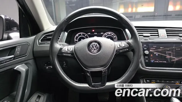 Volkswagen Tiguan 2018 — фото 13