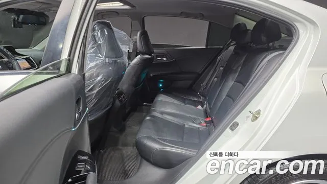 Honda Accord 2017 — фото 12