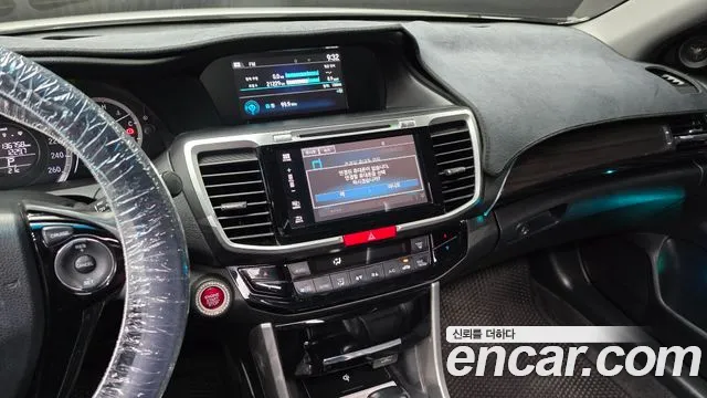 Honda Accord 2017 — фото 14