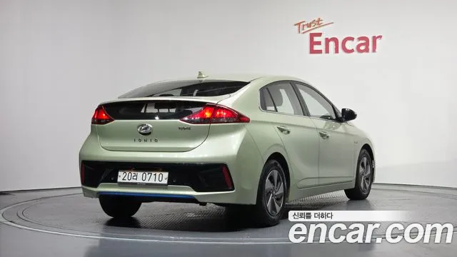 Hyundai Ioniq 2016 — фото 2
