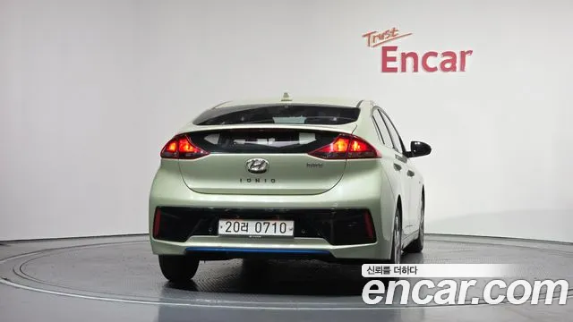 Hyundai Ioniq 2016 — фото 4