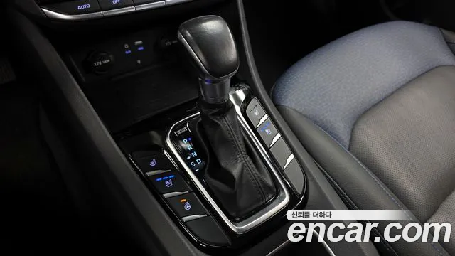 Hyundai Ioniq 2016 — фото 9