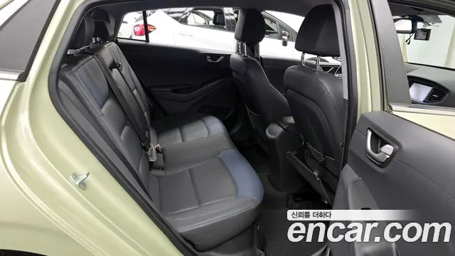 Hyundai Ioniq 2016 — фото 12