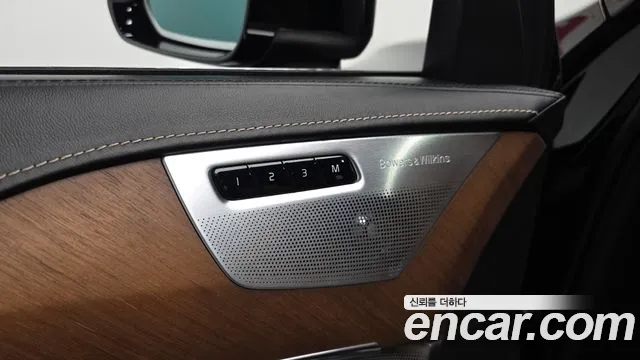 Volvo XC90 2017 — фото 18