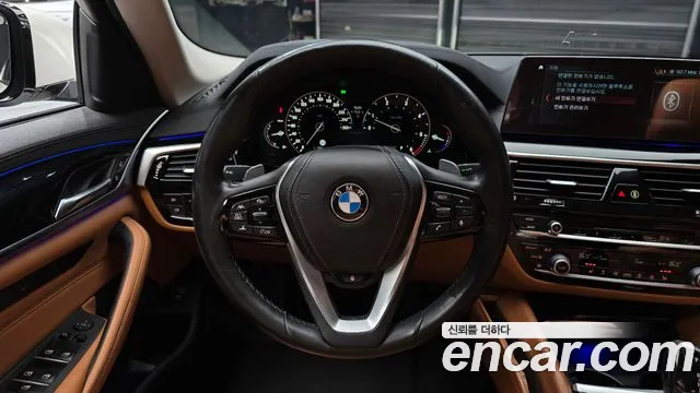 BMW 5-Series 2018 — фото 13