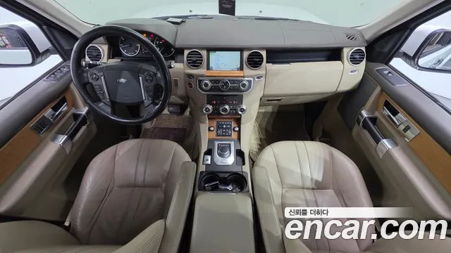 Land Rover Discovery 2015 — фото 7