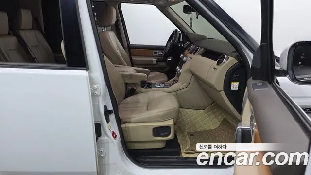 Land Rover Discovery 2015 — фото 11