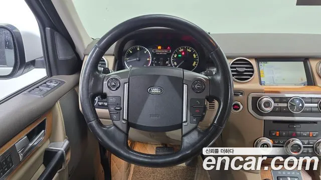Land Rover Discovery 2015 — фото 13