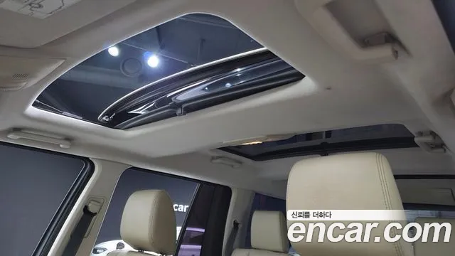 Land Rover Discovery 2015 — фото 18