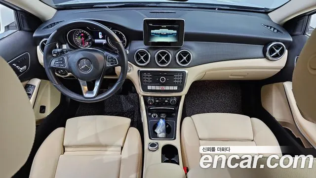 Mercedes-Benz GLA-Class 2018 — фото 9