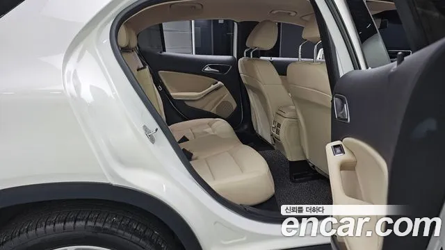Mercedes-Benz GLA-Class 2018 — фото 17