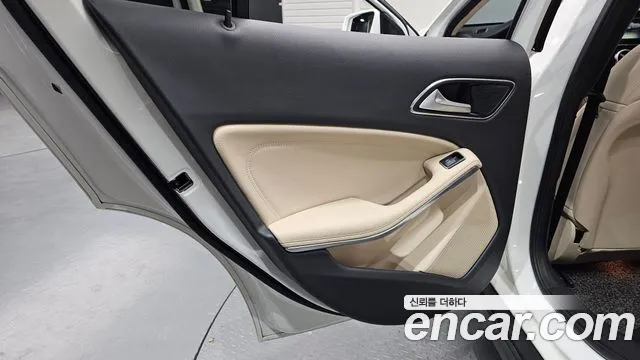 Mercedes-Benz GLA-Class 2018 — фото 14