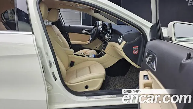 Mercedes-Benz GLA-Class 2018 — фото 15