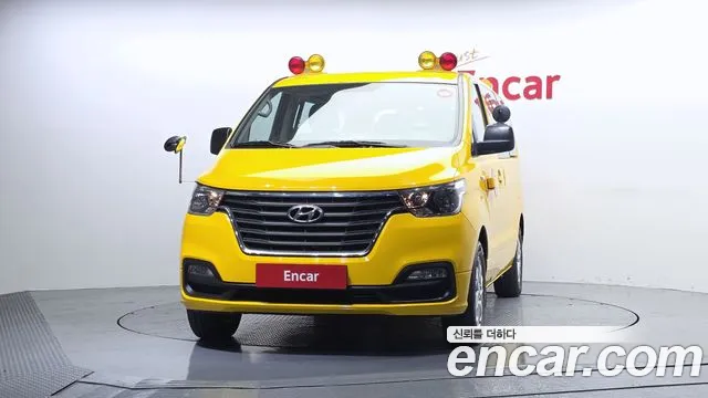 Hyundai Starex 2019 — фото 1
