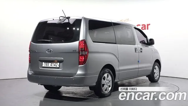 Hyundai Starex 2017 — фото 2