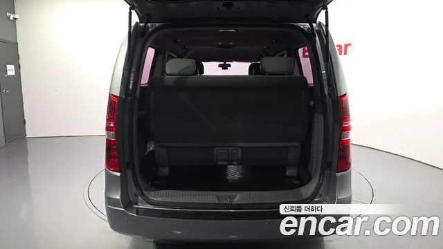 Hyundai Starex 2017 — фото 20
