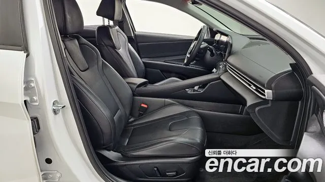 Hyundai AVANTE 2023 — фото 17