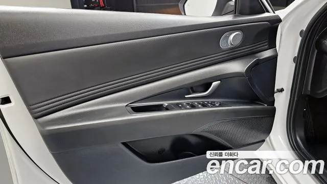 Hyundai AVANTE 2023 — фото 14