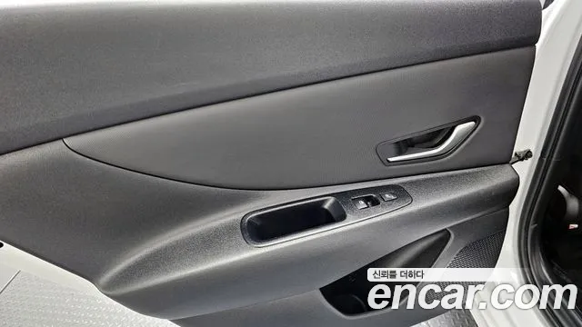 Hyundai AVANTE 2023 — фото 15