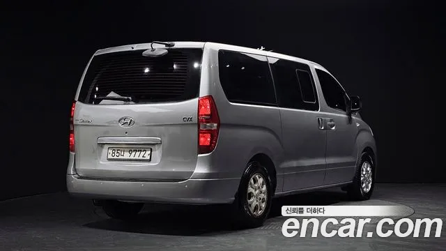Hyundai Starex 2011 — фото 2
