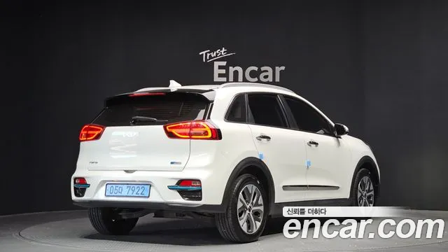 Kia Niro 2022 — фото 2