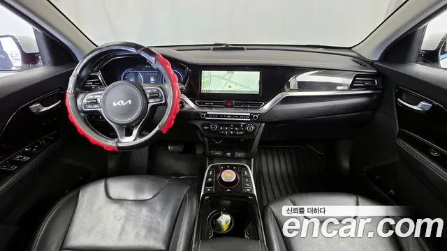 Kia Niro 2022 — фото 7