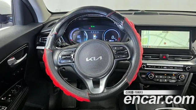 Kia Niro 2022 — фото 13