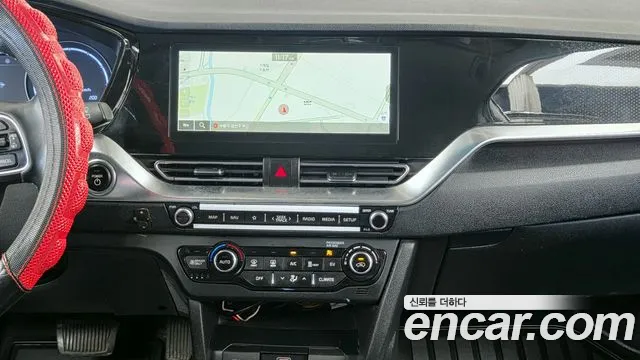 Kia Niro 2022 — фото 14