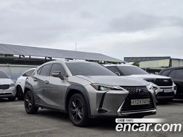 Lexus UX 2020 — фото 2