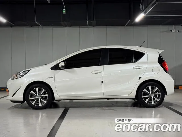 Toyota Prius 2019 — фото 20