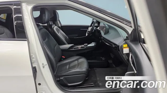 Kia EV6 2022 — фото 13