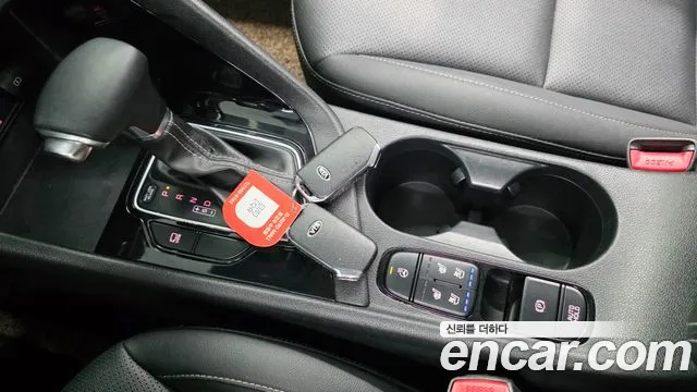 Kia Niro 2020 — фото 13