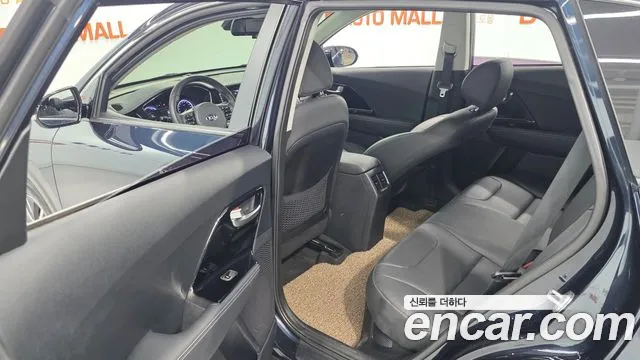 Kia Niro 2020 — фото 16