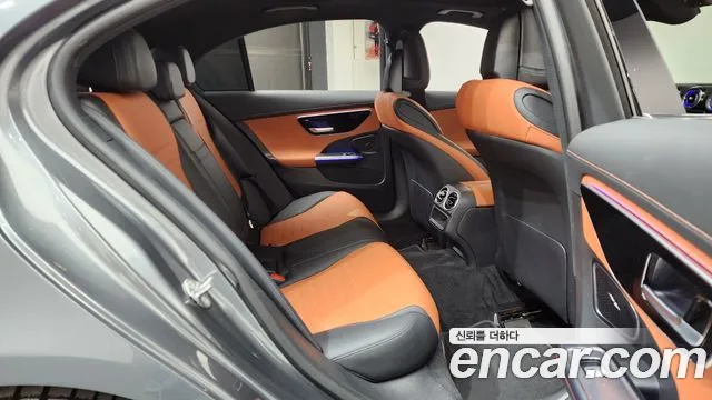 Mercedes-Benz C-Class 2023 — фото 17
