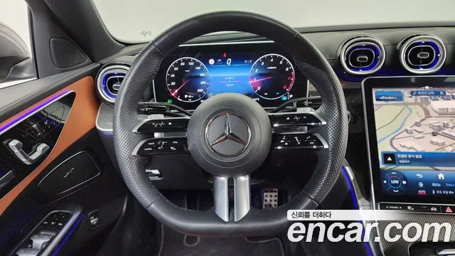 Mercedes-Benz C-Class 2023 — фото 19