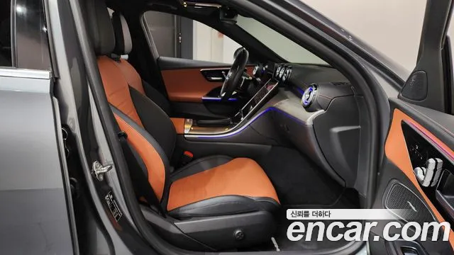 Mercedes-Benz C-Class 2023 — фото 16