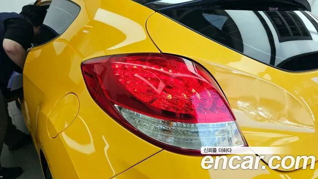 Hyundai Veloster 2017 — фото 9
