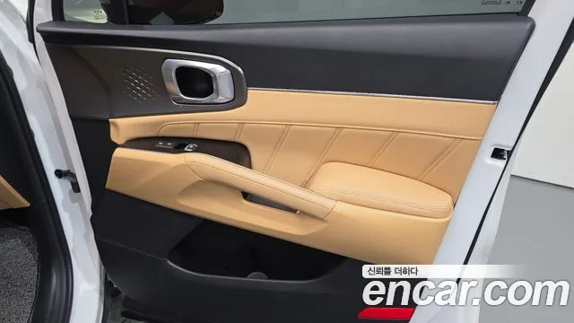 Kia Sorento 2023 — фото 15