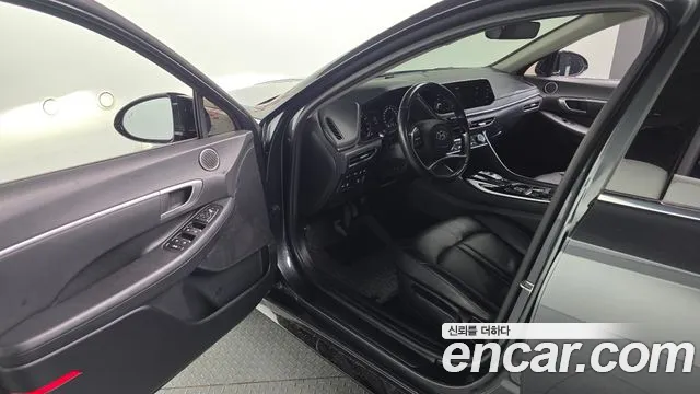 Hyundai Sonata 2022 — фото 10